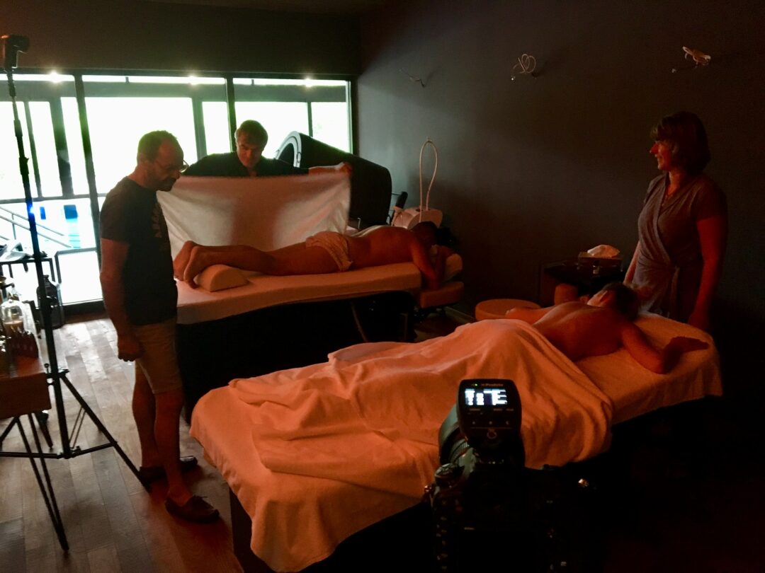 Making-of du tournage dans la salle de massage d'aquavirat.