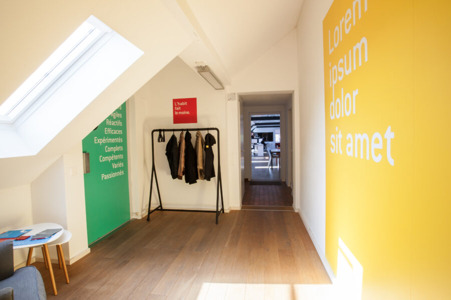 Photo de l'entrée chez Pomzed Communication à Delémont.