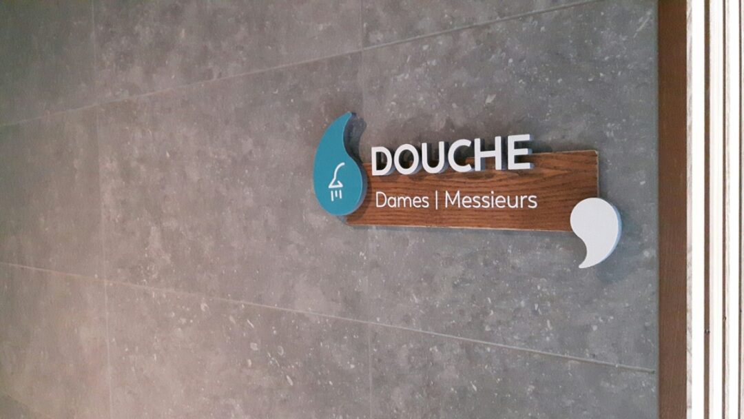 Panneau signalétique d'aquavirat "Douche".
