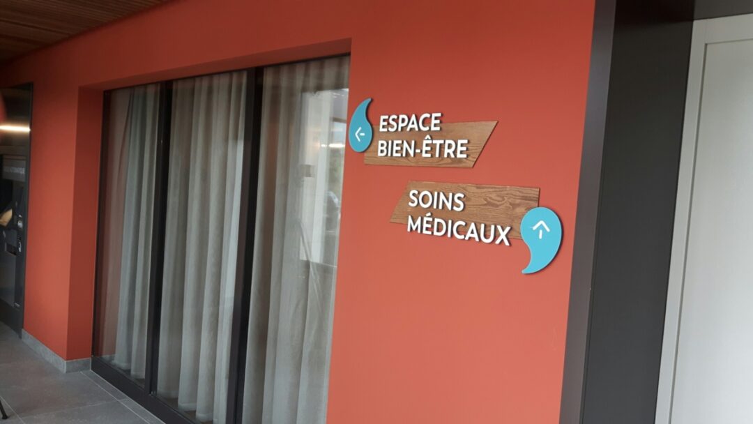 Panneau signalétique d'aquavirat "