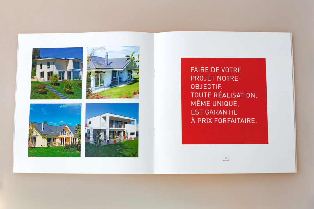 Page de la brochure contenant des réalisations et un texte.