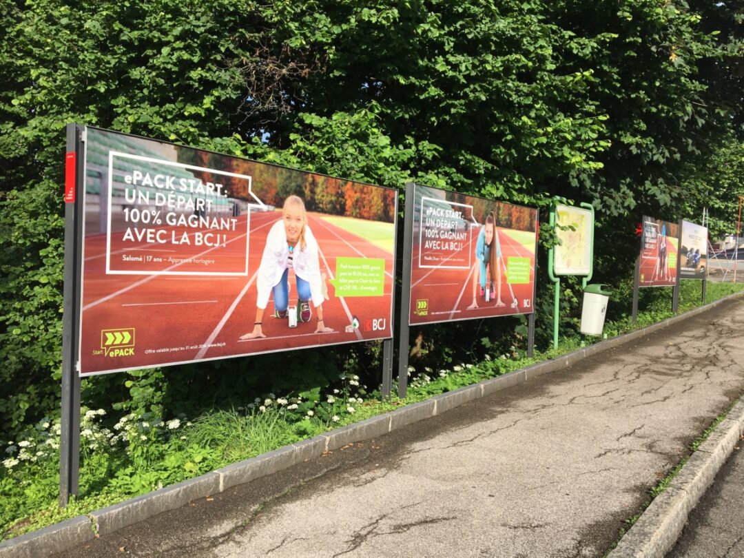 Photo de multiple pub pour le pack start2 de la BCJ pris avec une vue de côté.
