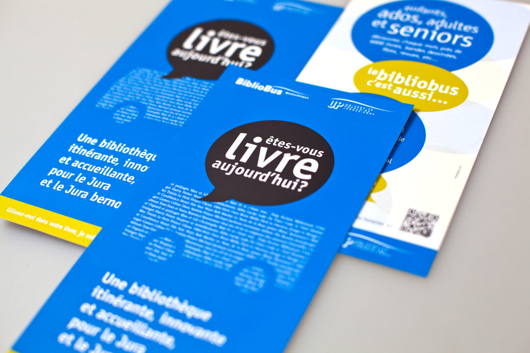 Brochure bibliobus avec le slogan "Etes-vous livre aujourd'hui".