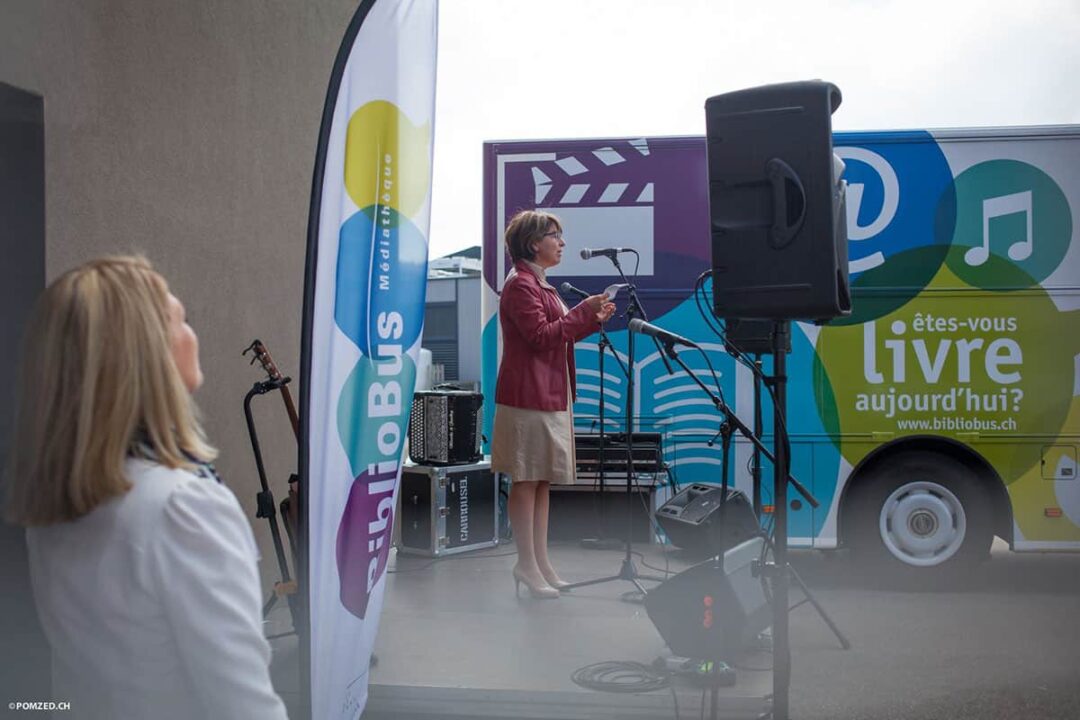 Discours d'une femme à propos du bibliobus.