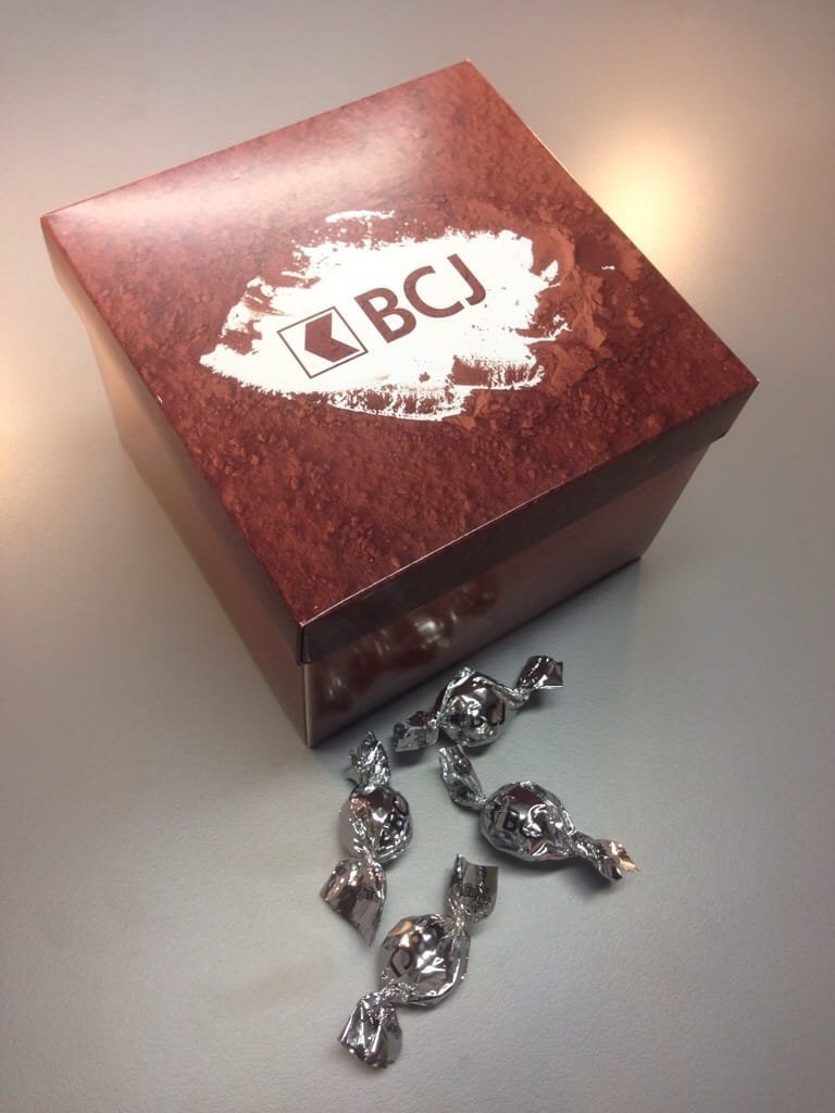 Boîte de chocolat offert par la BCJ à l'occasion de la campagne de noël 2013.