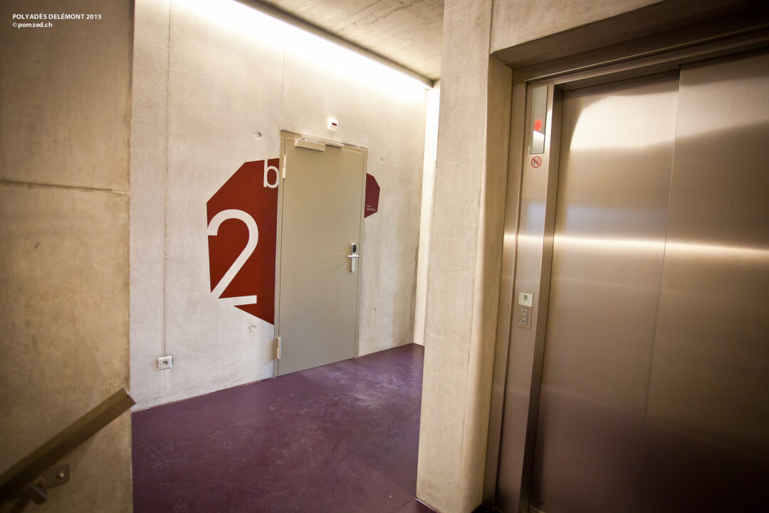 Signalétique pour la salle 2b du bâtiment.