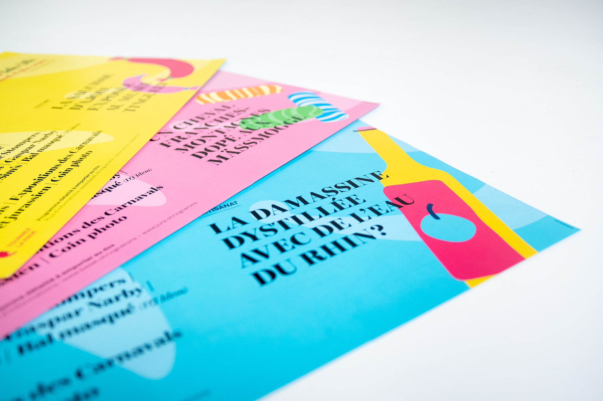 3 sets de table de couleurs différentes pour la Fête des Vignerons